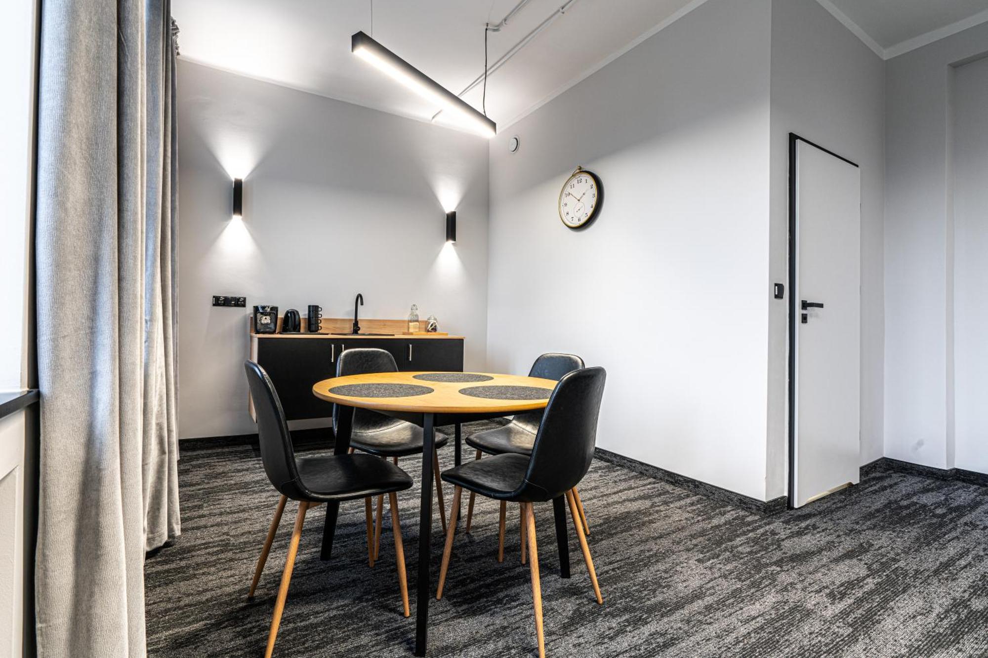 Vanta Business Center Скавина Экстерьер фото